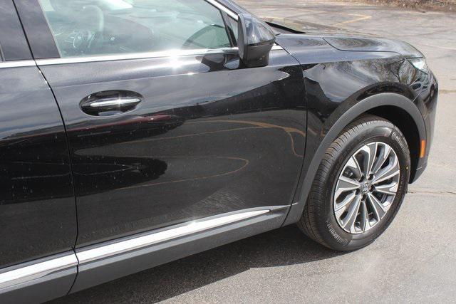 new 2025 Buick Envision car, priced at $41,235