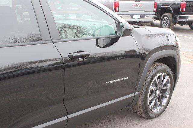 new 2025 GMC Terrain car, priced at $38,580