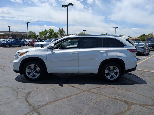 used 2016 Toyota Highlander Hybrid car, priced at $26,209