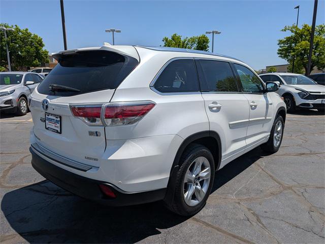 used 2016 Toyota Highlander Hybrid car, priced at $26,209