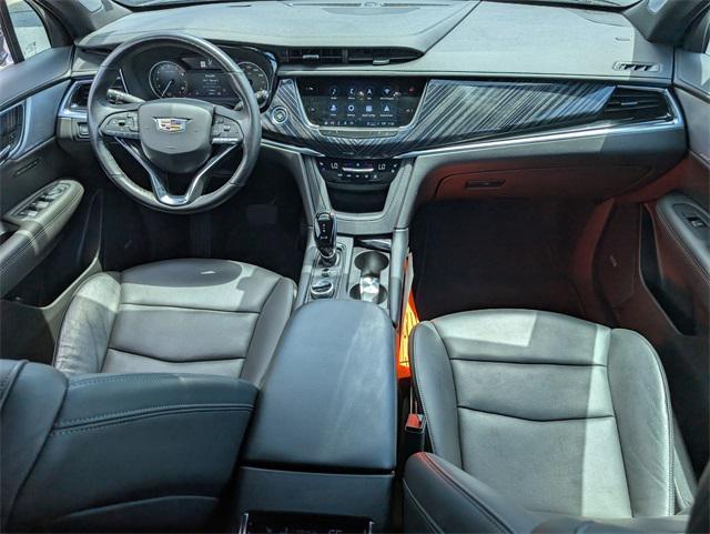 used 2024 Cadillac XT6 car, priced at $47,941