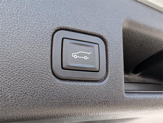 used 2024 Chevrolet Equinox car, priced at $25,259