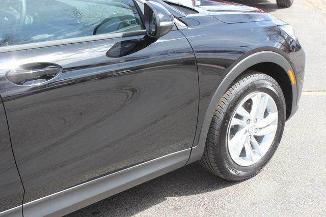 new 2025 Buick Envista car, priced at $25,324
