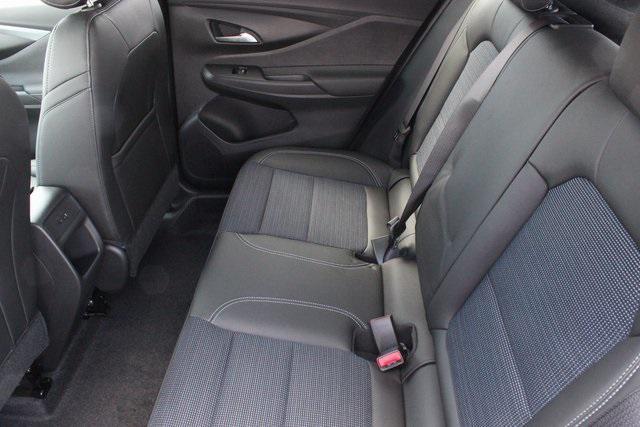 new 2025 Buick Envista car, priced at $25,324