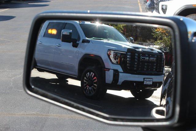 new 2026 GMC Sierra 1500 car, priced at $43,294