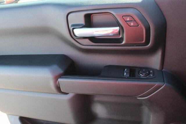 new 2026 GMC Sierra 1500 car, priced at $43,294