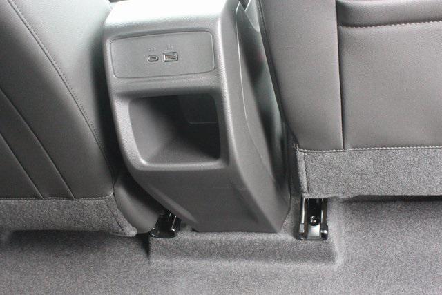 new 2025 Buick Envista car, priced at $25,942