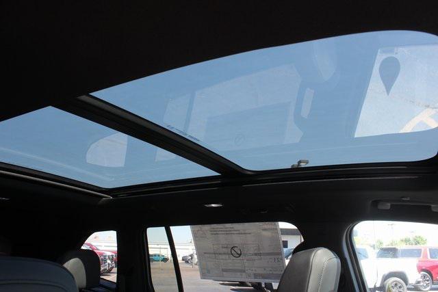 new 2025 GMC Acadia car, priced at $55,174