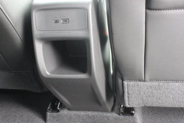 new 2025 Buick Envista car, priced at $26,685