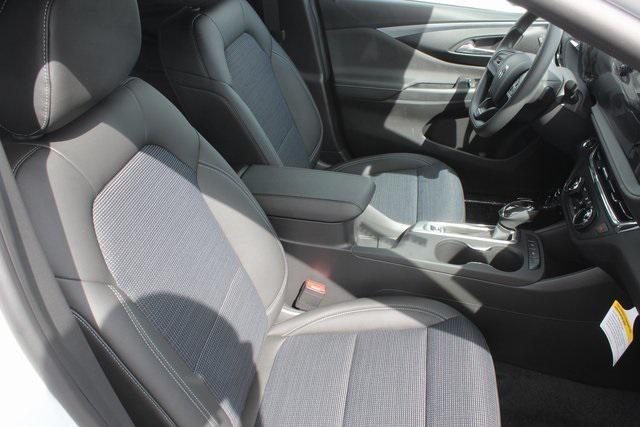 new 2025 Buick Envista car, priced at $24,234