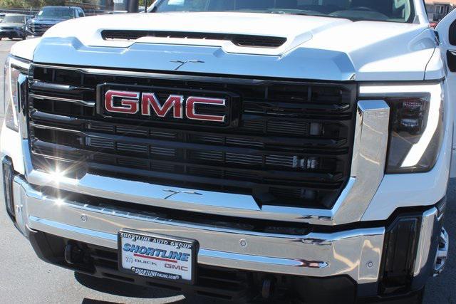 new 2025 GMC Sierra 3500 car, priced at $69,474