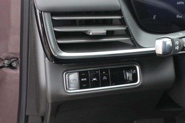 new 2025 Buick Envision car, priced at $39,275