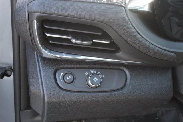 new 2025 Buick Envista car, priced at $24,729