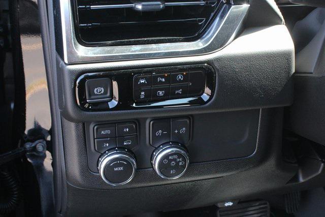 new 2025 GMC Yukon XL car, priced at $75,394