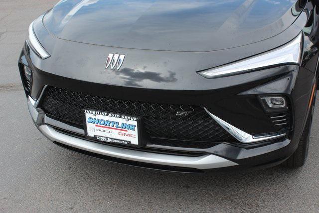 new 2025 Buick Envista car, priced at $27,212