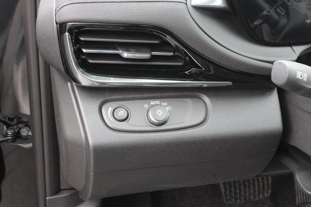 new 2025 Buick Envista car, priced at $27,212