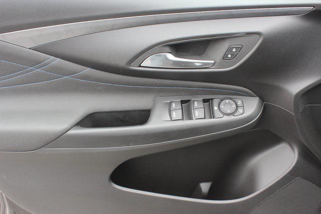 new 2025 Buick Envista car, priced at $27,212