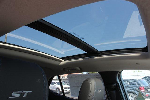 new 2026 Buick Encore GX car, priced at $30,529