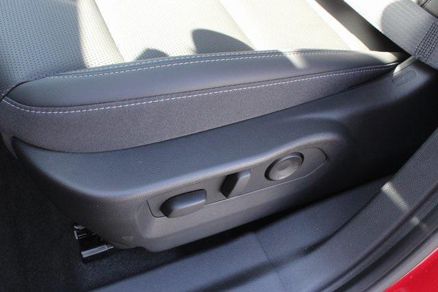 new 2025 Buick Envision car, priced at $38,029