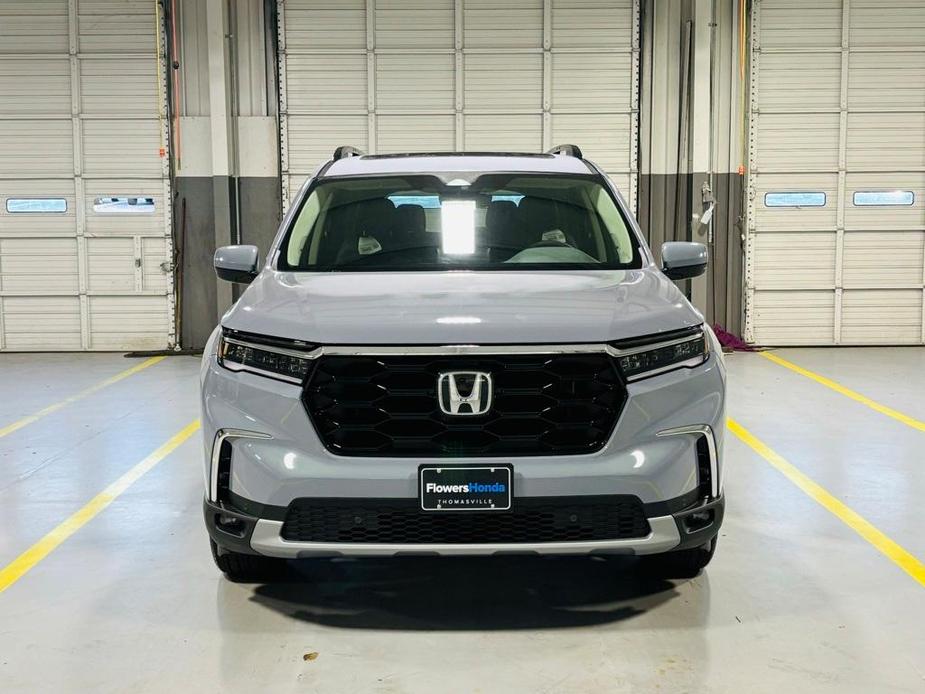 new 2025 Honda Pilot car, priced at $51,450