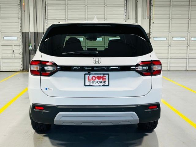 new 2025 Honda Pilot car, priced at $47,550