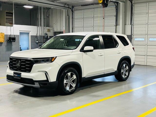 new 2025 Honda Pilot car, priced at $47,550