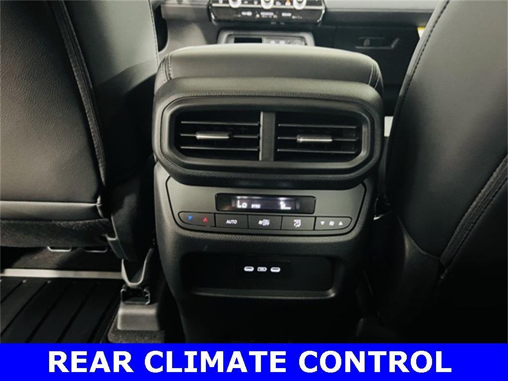 new 2025 Honda Pilot car, priced at $47,550