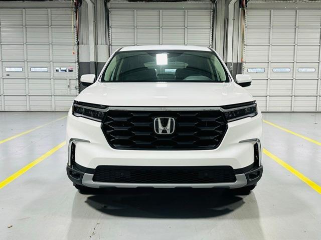 new 2024 Honda Pilot car, priced at $44,230