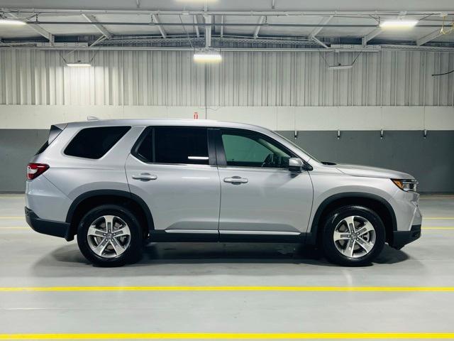 new 2025 Honda Pilot car, priced at $46,995