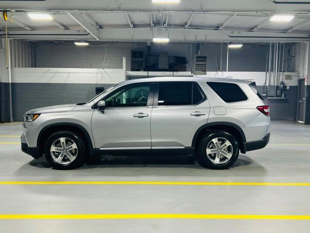 new 2025 Honda Pilot car, priced at $46,995