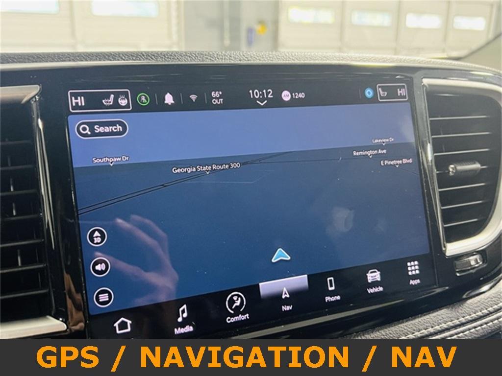 used 2022 Chrysler Pacifica car, priced at $25,000