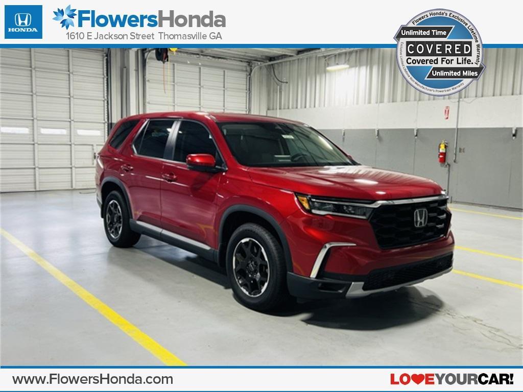 new 2025 Honda Pilot car, priced at $48,180