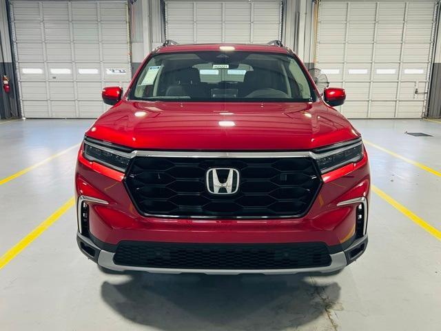 new 2025 Honda Pilot car, priced at $53,170