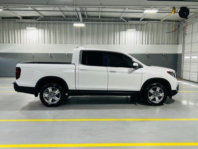 new 2025 Honda Ridgeline car, priced at $47,285