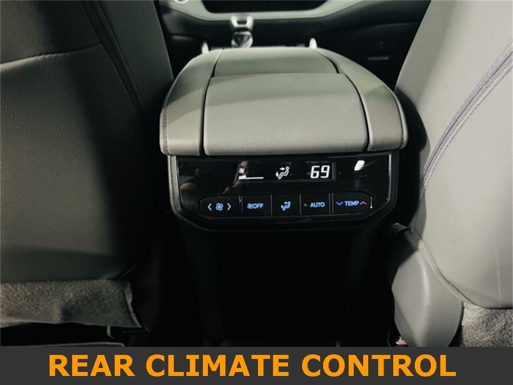 used 2022 Toyota Highlander car, priced at $28,500