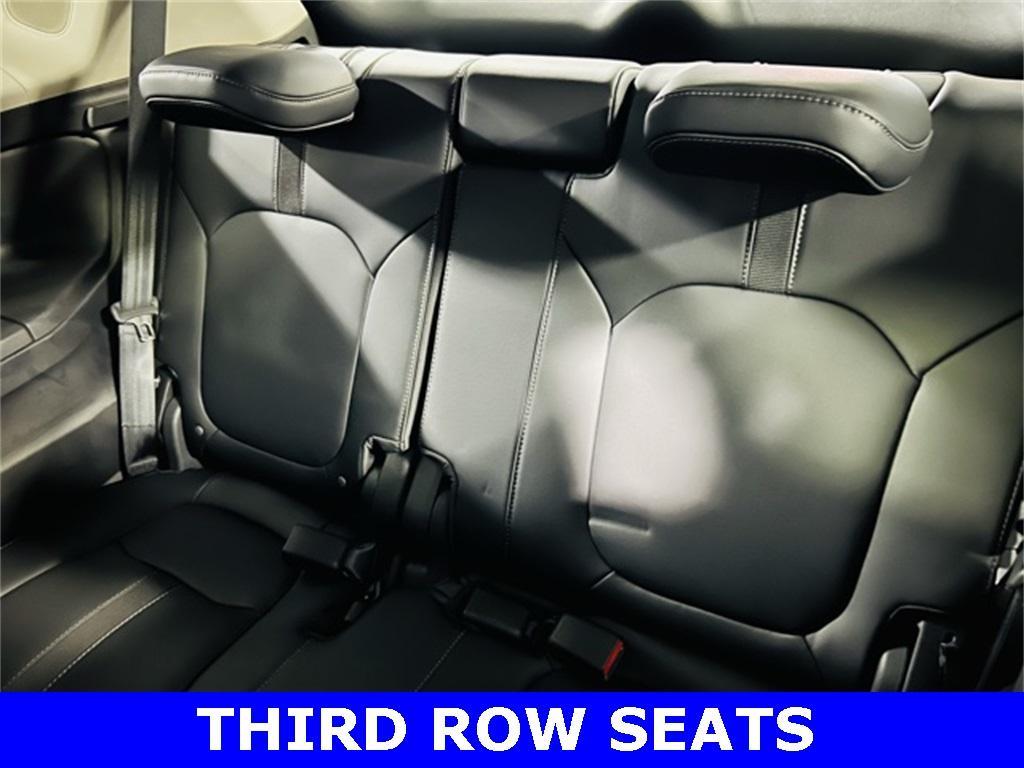 new 2025 Honda Pilot car, priced at $51,305