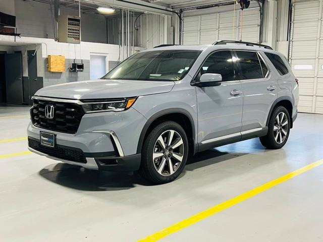 new 2025 Honda Pilot car, priced at $51,305