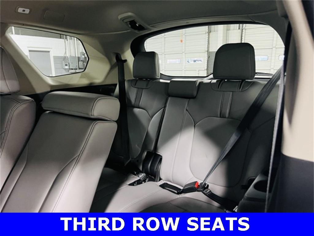 new 2025 Honda Pilot car, priced at $44,995
