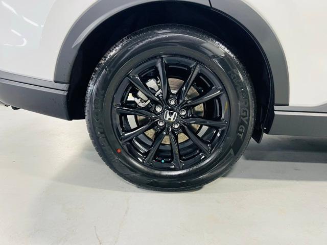new 2026 Honda CR-V Hybrid car, priced at $40,575