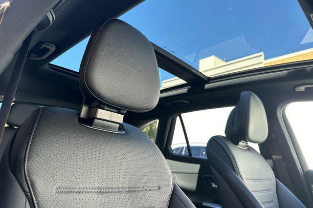new 2025 Mercedes-Benz GLC 350e car, priced at $67,555