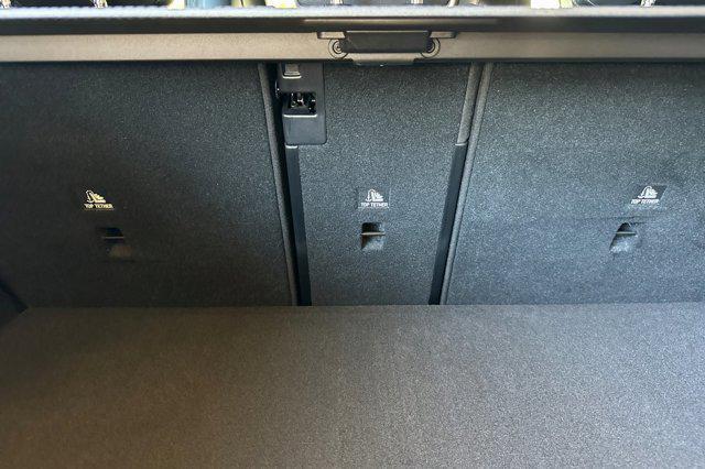 new 2026 Mercedes-Benz GLC 350e car