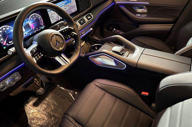 new 2025 Mercedes-Benz GLS 580 car, priced at $121,125