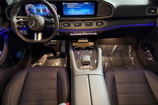 new 2025 Mercedes-Benz GLS 580 car, priced at $121,125