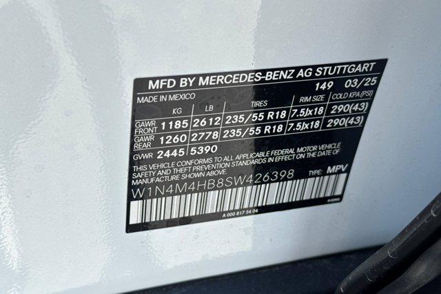new 2025 Mercedes-Benz GLB 250 car, priced at $51,055