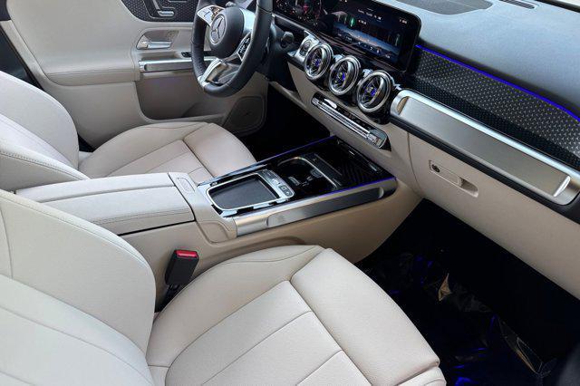 new 2025 Mercedes-Benz GLB 250 car, priced at $51,055