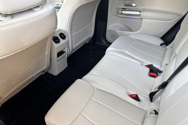 new 2025 Mercedes-Benz GLB 250 car, priced at $51,055