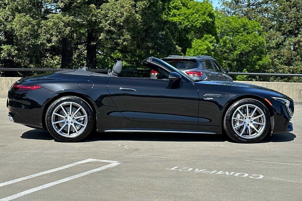 new 2024 Mercedes-Benz AMG SL 43 car, priced at $116,585