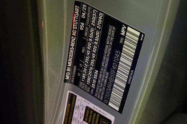 new 2025 Mercedes-Benz GLC 300 car, priced at $60,340