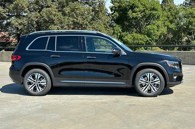 new 2025 Mercedes-Benz GLB 250 car, priced at $47,145