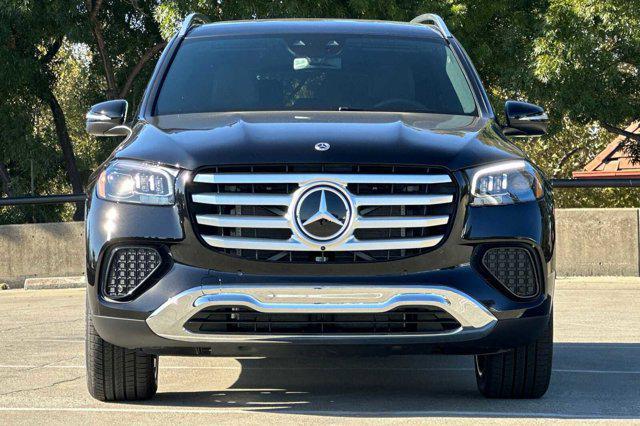 new 2025 Mercedes-Benz GLS 450 car, priced at $90,545